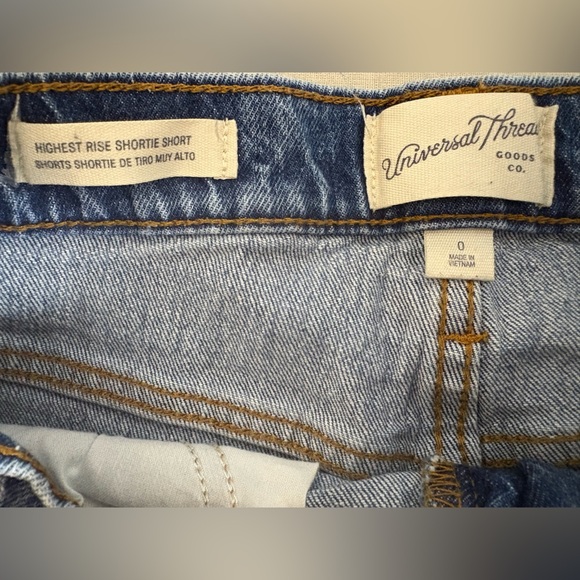 Universal Thread Light Blue Jean Shorts - Picture 3 of 6